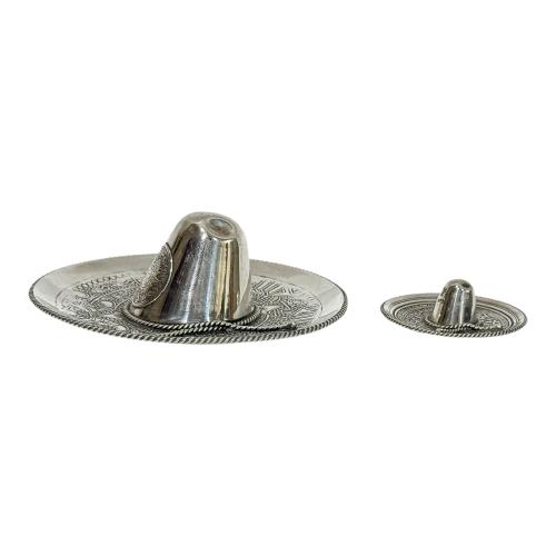 DOS SOMBREROS MEJICANOS EN PLATA DEL ÚLTIMO TERCIO S.XX