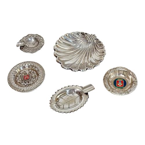 CONJUNTO DE CENTROS EN PLATA Y METAL DE MEDIADOS S.XX