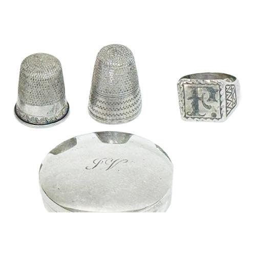 CONJUNTO DE PIEZAS EN PLATA DE MEDIADOS DEL S.XX
