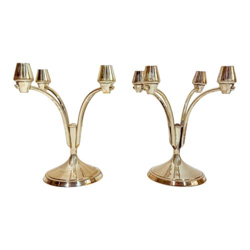 PAREJA DE CANDELABROS DE MEDIADOS DE SIGLO XX 