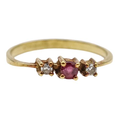 ANILLO CON RUBÍ Y DIAMANTES