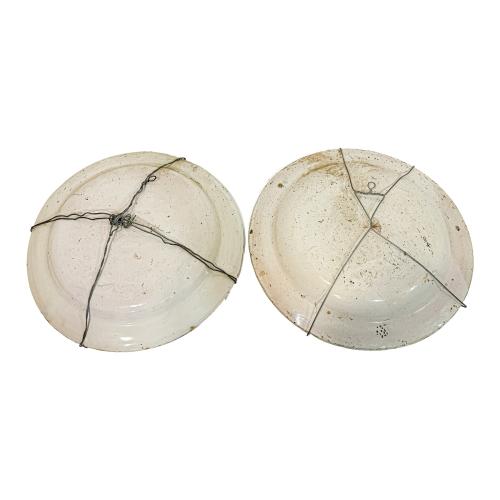 DOS PLATOS DE CERÁMICA DE MANISES DE FINALES S. XIX