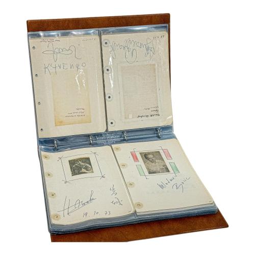 ALBUM DE FIRMAS Y DEDICATORIAS AÑOS 70