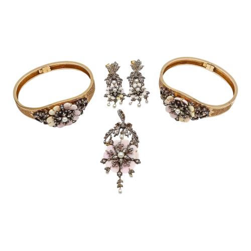 ADEREZO CON CORAL Y DIAMANTES DEL S.XIX