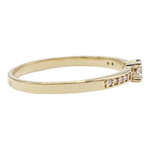 ANILLO CON BRILLANTES