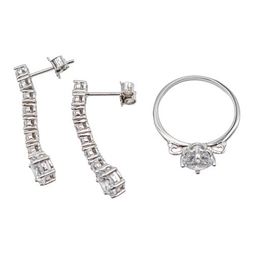 PENDIENTES LARGOS Y ANILLO CON CIRCONITAS