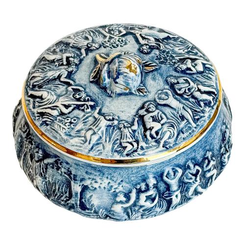 CAJA EN PORCELANA CAPODIMONTE DEL ÚLTIMO TERCIO DE S. XX