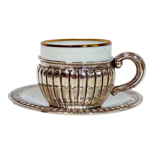 BANDEJA Y SEIS TAZAS DE CAFÉ CON PLATO PRIMER TERCIO S.XX