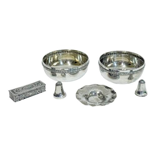 CONJUNTO DE PIEZAS DE SERVICIO DE MEDIADOS DEL S.XX