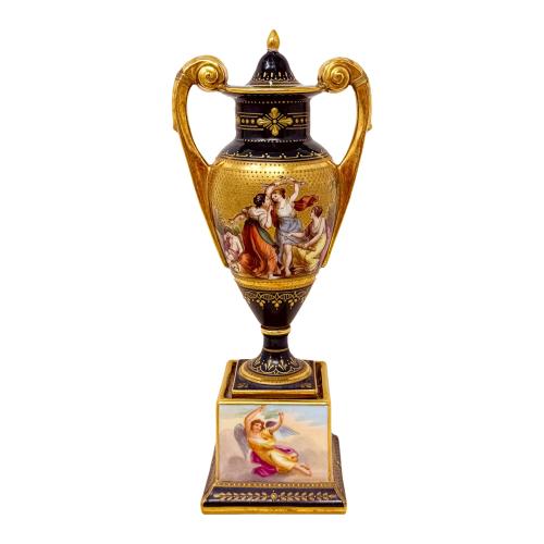 PEQUEÑO JARRÓN DE PORCELANA REAL DE VIENA FIRMADO F. KOLL