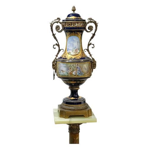 JARRÓN FRANCÉS EN PORCELANA DE SÈVRES SIGLO XIX