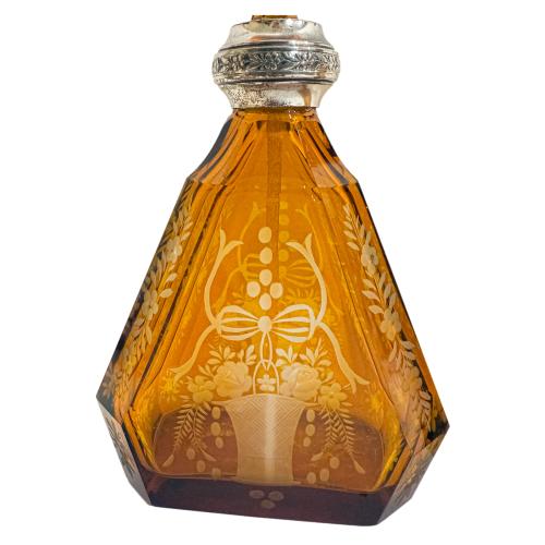 PAREJA DE BOTELLAS LICORERAS DE MEDIADOS DEL S.XX