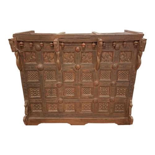 COFRE DAMCHIYA DE LA INDIA DEL  PRIMER CUARTO DEL SIGLO XX