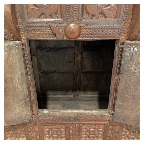 COFRE DAMCHIYA DE LA INDIA DEL  PRIMER CUARTO DEL SIGLO XX