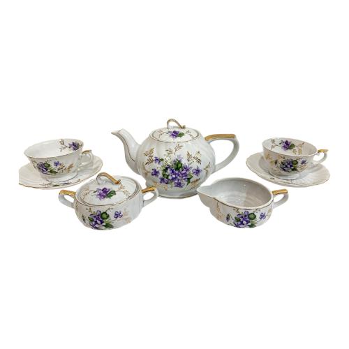 JUEGO DE TÉ EN PORCELANA DEL ÚLTIMO CUARTO DEL S.XX