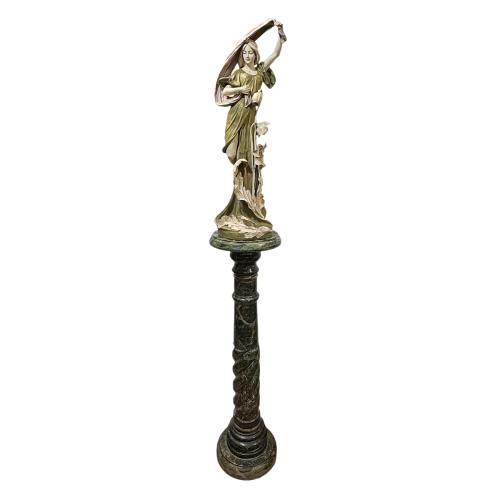 GRAN FIGURA PRIMER TERCIO DEL SIGLO XX