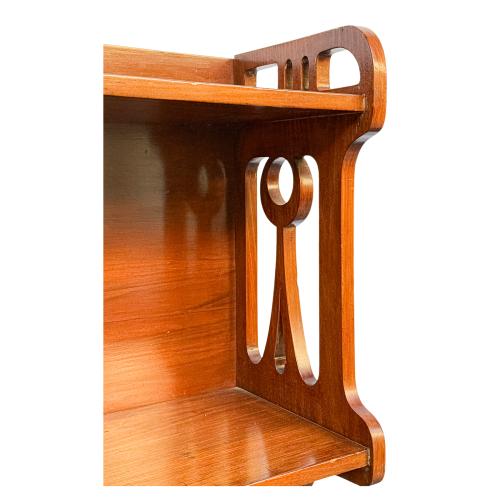 ESTANTERÍA DE PARED PRIMER CUARTO DEL SIGLO XX