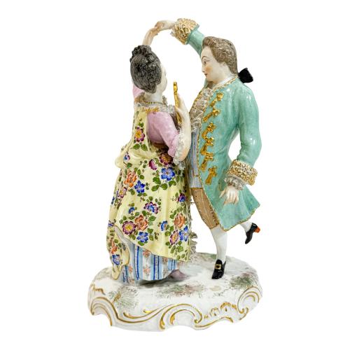 FIGURA PAREJA DIECIOCHESCA DE LA PRIMERA MITAD DE SIGLO XX