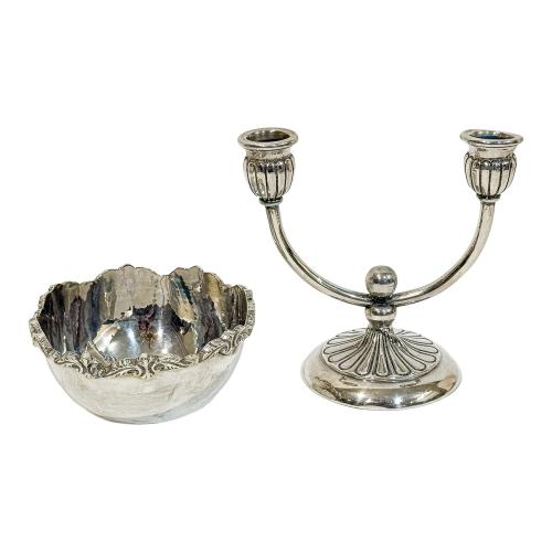 CANDELABRO DE DOS BRAZOS DE PLATA DE MEDIADOS S. XX
