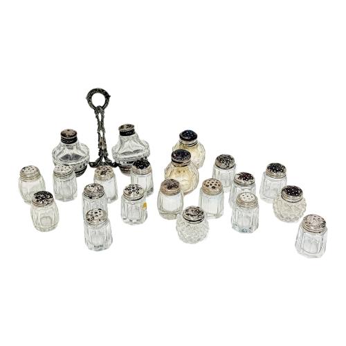 COLECCIÓN DE SALERITOS DE PLATA Y CRISTAL DE MEDIADOS S. XX