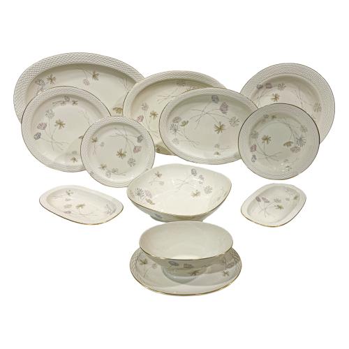 CONJUNTO DE PIEZAS DE VAJILLA EN PORCELANA ALEMANA AÑOS 60