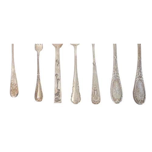 CONJUNTO DE CUBIERTOS DE PLATA DE LA PRIMERA MITAD DE S. XX