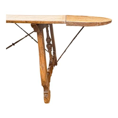 MESA DE FIADORES CON ALAS S.XIX