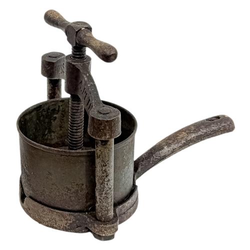CONJUNTO DE UTENSILIOS DE COCINA Y PLANCHAS DE PPS. S.XX