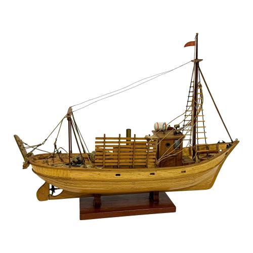 MAQUETA DE BARCO PESQUERO DE MEDIADOS DEL S.XX