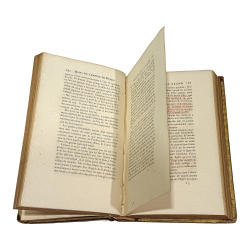 OEUVRES COMPLÈTES DE VOLTAIRE. HISTOIRE DE RUSSIE