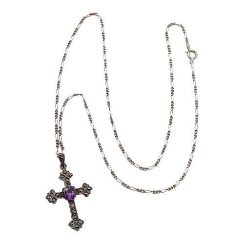 CRUZ COLGANTE CON CADENA