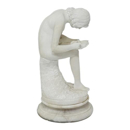 FIGURA EN  MARMOLINA DEL ÚLTIMO CUARTO DEL S.XX