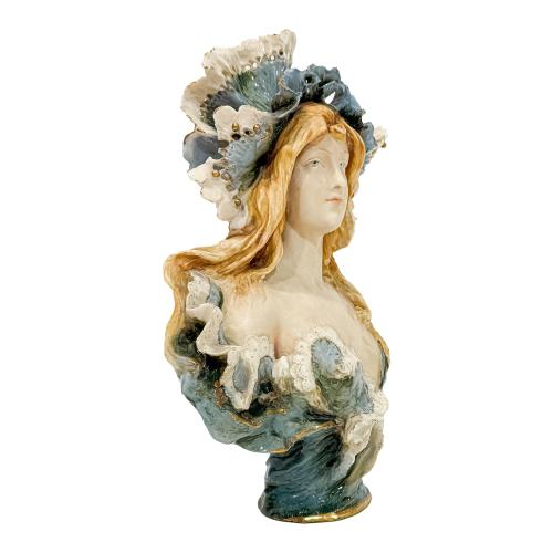 FIGURA DE PORCELANA AUSTRÍACA DE PRIMER TERCIO DE S. XX