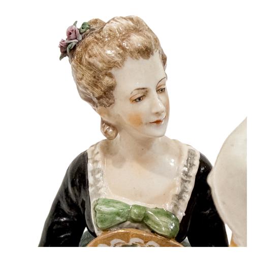 GRUPO EN PORCELANA ITALIANA DE MEDIADOS DEL S.XX
