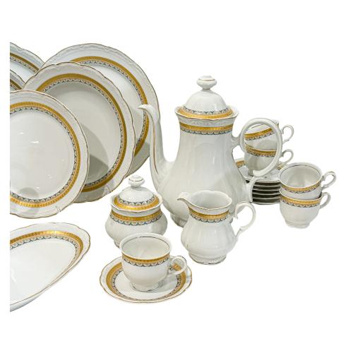 CONJUNTO DE PIEZAS DE VAJILLA EN PORCELANA ALEMANA