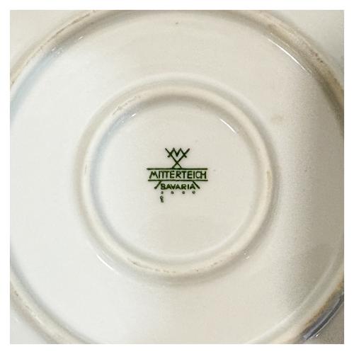 CONJUNTO DE PIEZAS DE VAJILLA EN PORCELANA ALEMANA
