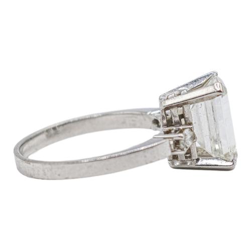 ANILLO SOLITARIO CON DIAMANTE