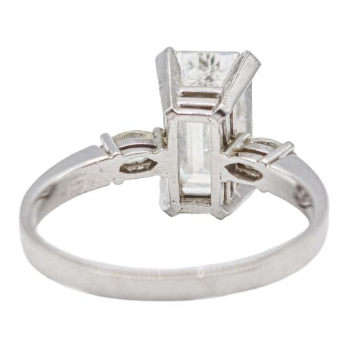 ANILLO SOLITARIO CON DIAMANTE