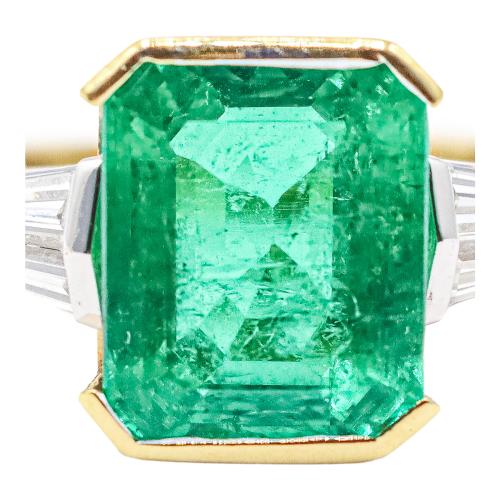 ANILLO CON ESMERALDA Y DIAMANTES