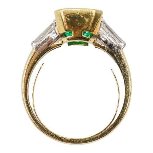 ANILLO CON ESMERALDA Y DIAMANTES