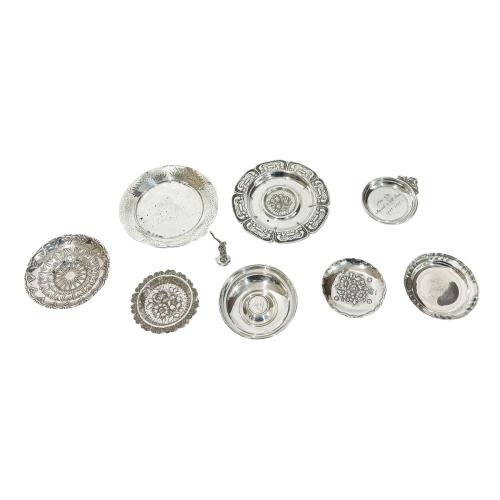 CONJUNTO CENTRITOS Y FIGURA DE PLATA DE MEDIADOS DE S. XX