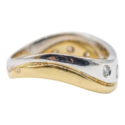 ANILLO CON BRILLANTES