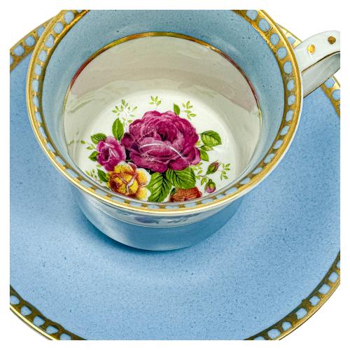 TAZA CON PLATO DE PORCELANA FRANCESA DE MEDIADOS S. XX