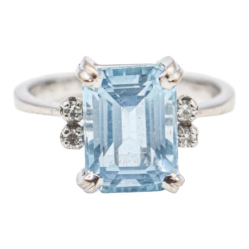 ANILLO CON TOPACIO AZUL Y BRILLANTES