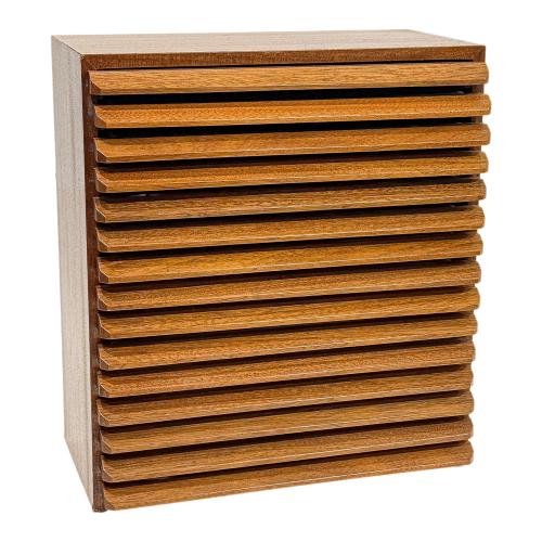 PEQUEÑO MUEBLE ARCHIVADOR JOYERO DEL ÚLITMO CUARTO DEL S.XX