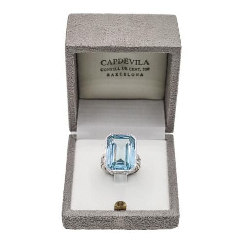 ANILLO CON ESPINELA DE CAPDEVILA