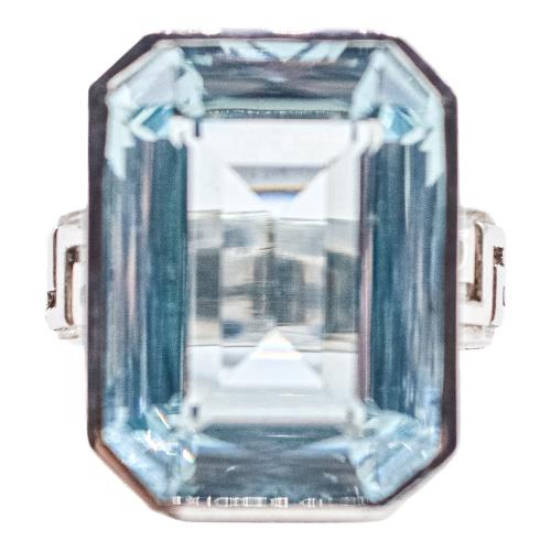 ANILLO CON ESPINELA DE CAPDEVILA