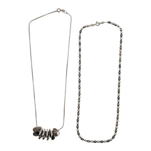 DOS GARGANTILLAS DE PLATA