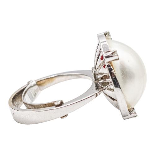 PENDIENTES Y ANILLO CON PERLA MABÉ Y BRILLANTES