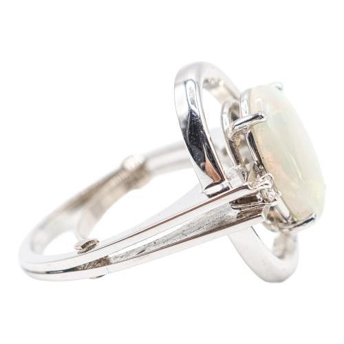 ANILLO CON ÓPALO Y BRILLANTES